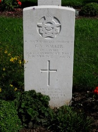 Klagenfurt War Cemetery - Walker, Gordon Victor